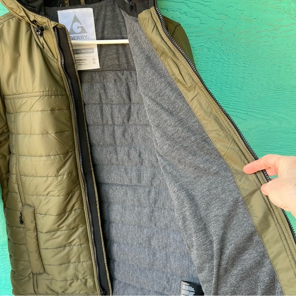 GERRY INSULATED
WEATHERPROOF PUFFER JACKET WITH HOOD SIZE MEDIUM NWT OLIVE GREEN - Picture 7 of 8